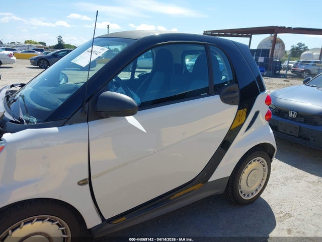 Smart Fortwo Pure 2015 WMEEJ3BAXFK802001 Image 14