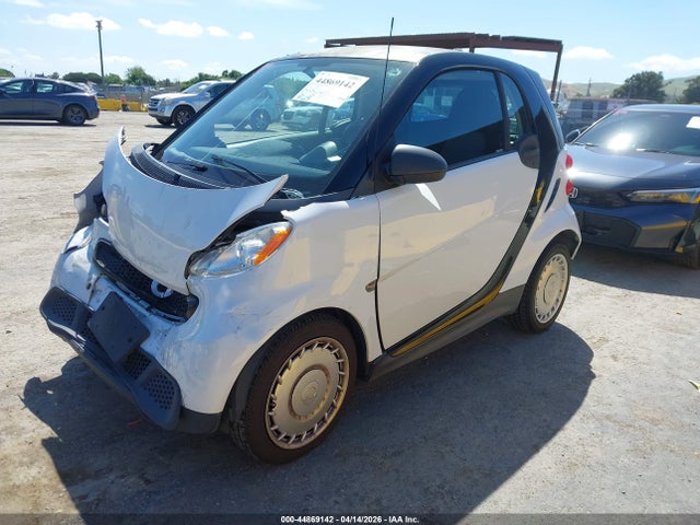 Smart Fortwo Pure 2015 WMEEJ3BAXFK802001 Image 2