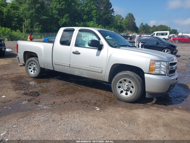 2011 Chevrolet Silverado 1500 Ls მანქანა იყიდება აუქციონზე, vin: 1GCRCREA6BZ380738, აუქციონის ნომერი: 44869219