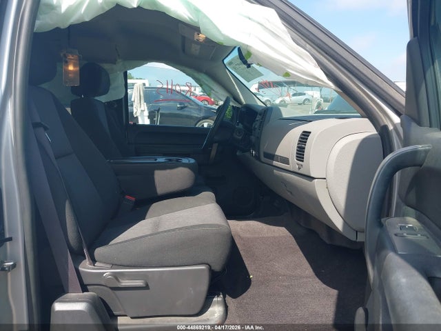 2011 Chevrolet Silverado 1500 Ls მანქანა იყიდება აუქციონზე, vin: 1GCRCREA6BZ380738, აუქციონის ნომერი: 44869219