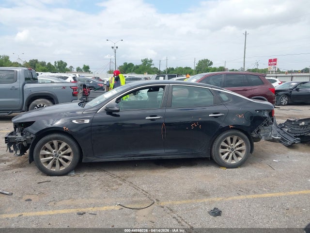 Продажа на аукционе авто 2018 Kia Optima Lx, vin: 5XXGT4L38JG268751, номер лота: 44869226