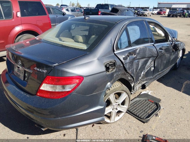 2010 Mercedes-benz C 300 მანქანა იყიდება აუქციონზე, vin: WDDGF8BBXAR124130, აუქციონის ნომერი: 44869267
