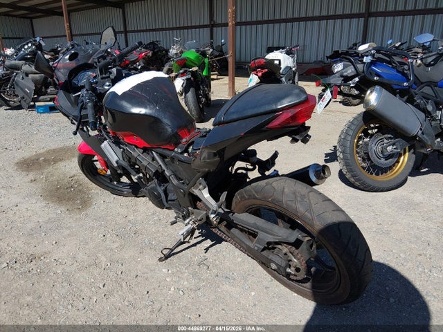 44869277 :رقم المزاد ، JKAEX8B11GDA27312 vin ، 2016 Kawasaki Ex300 B مزاد بيع