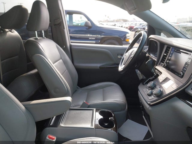 5TDYZ3DC7KS014783 Toyota Sienna Xle Premium 8 Passenger
