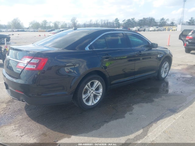 Ford TAURUS SE 2018 1FAHP2D88JG132173 Image 4