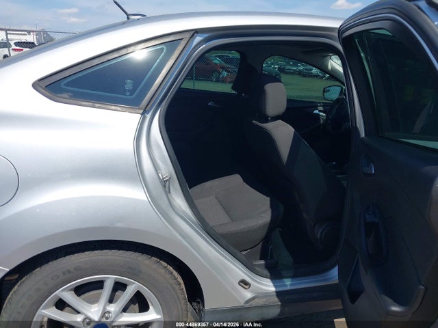44869357 :رقم المزاد ، 1FADP3F20FL282631 vin ، 2015 Ford Focus Se مزاد بيع