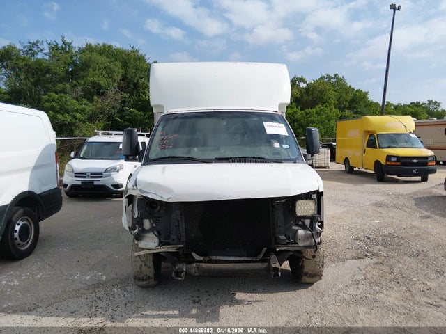 44869382 :رقم المزاد ، 1GD37RCF8H1163252 vin ، 2017 Gmc Savana Cutaway Work Van مزاد بيع