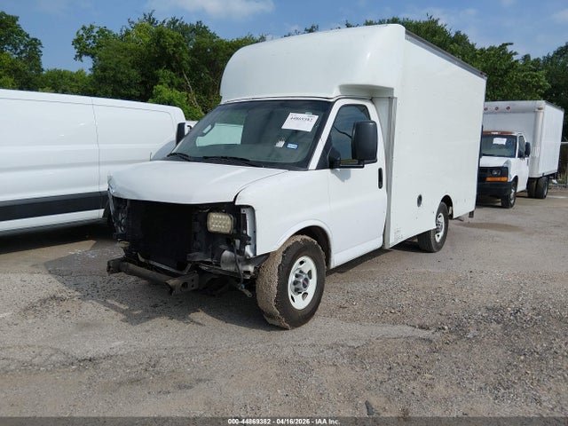 44869382 :رقم المزاد ، 1GD37RCF8H1163252 vin ، 2017 Gmc Savana Cutaway Work Van مزاد بيع