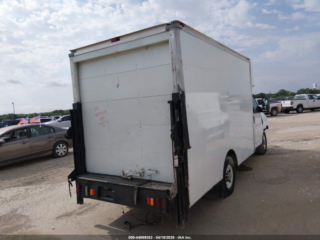 44869382 :رقم المزاد ، 1GD37RCF8H1163252 vin ، 2017 Gmc Savana Cutaway Work Van مزاد بيع