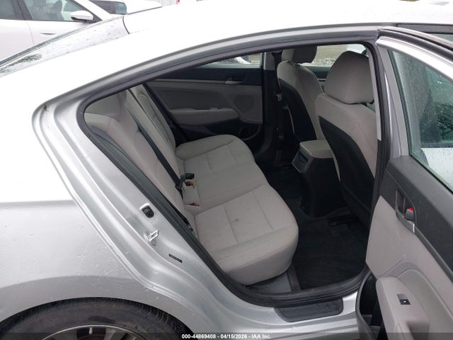5NPD84LFXJH331142 Hyundai ELANTRA SEL