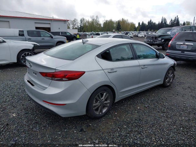 5NPD84LFXJH331142 Hyundai ELANTRA SEL