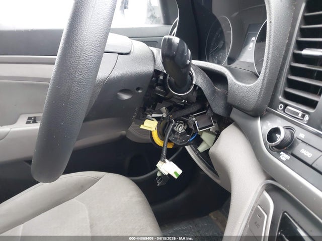 5NPD84LFXJH331142 Hyundai ELANTRA SEL