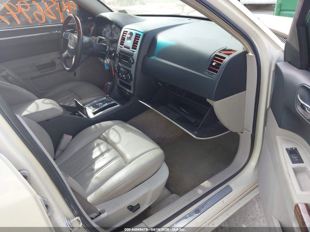 Продажа на аукционе авто 2007 Chrysler 300c, vin: 2C3KA63H87H738150, номер лота: 44869479