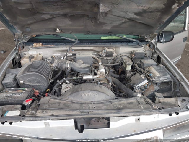 44869487 :رقم المزاد ، 1GKEC13R0XJ777221 vin ، 1999 Gmc Yukon Slt مزاد بيع