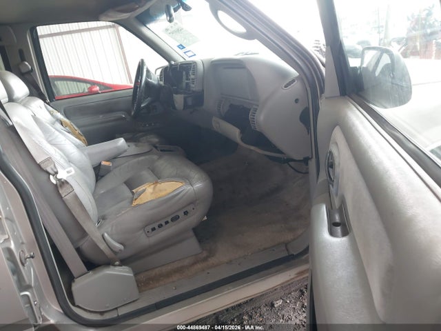 44869487 :رقم المزاد ، 1GKEC13R0XJ777221 vin ، 1999 Gmc Yukon Slt مزاد بيع