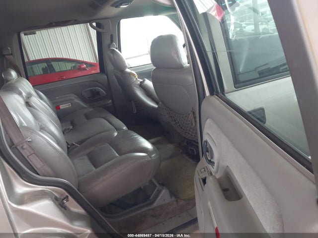 44869487 :رقم المزاد ، 1GKEC13R0XJ777221 vin ، 1999 Gmc Yukon Slt مزاد بيع