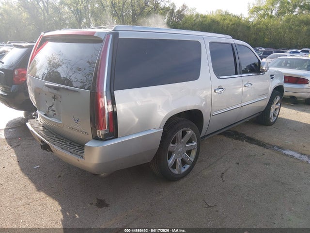 44869492 :رقم المزاد ، 1GYS4JEF6BR133550 vin ، 2011 Cadillac Escalade Esv Premium مزاد بيع