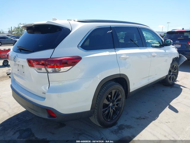 5TDKZRFH8KS553060 Toyota Highlander Se