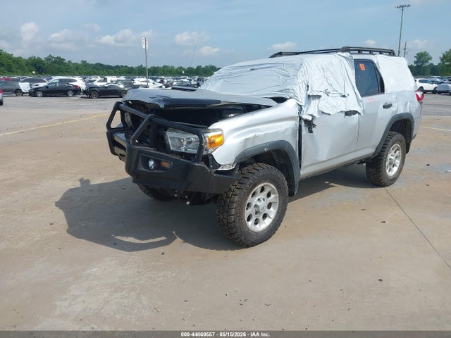 44869557 :رقم المزاد ، JTEBU5JRXA5032624 vin ، 2010 Toyota 4runner Trail V6 مزاد بيع