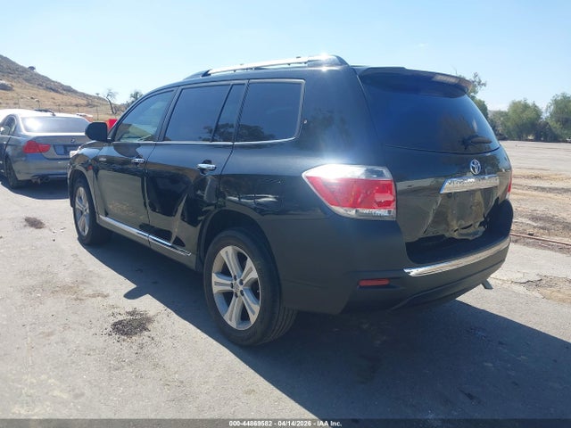 2013 TOYOTA HIGHLANDER 5TDYK3EH8DS117471 Photo 2