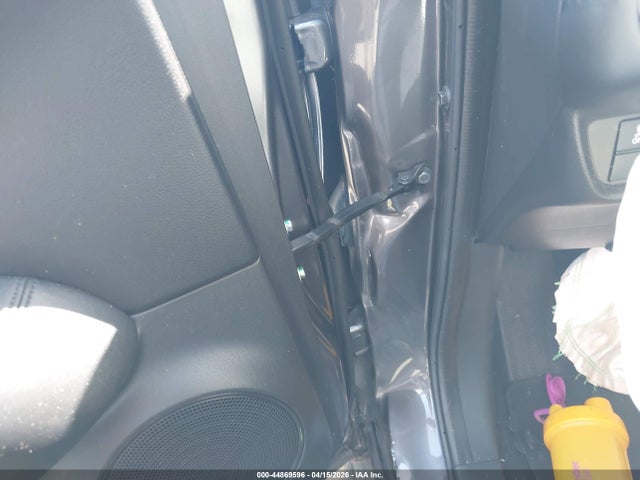 3CZRZ1H38RM715114 Honda Hr-v 2wd Lx