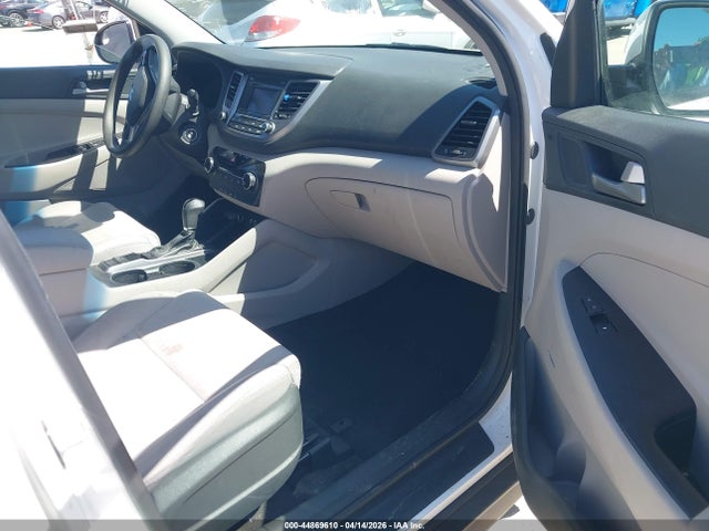 Hyundai TUCSON SE 2018 KM8J23A48JU671682 Image 5