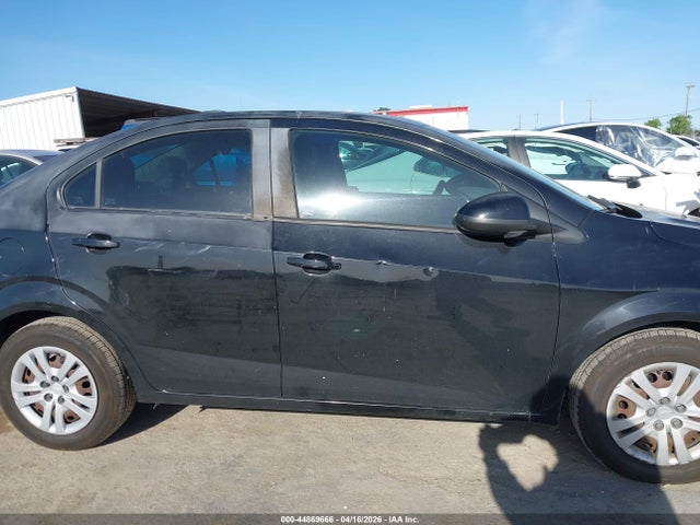 1G1JB5SH3H4148588 Chevrolet Sonic Ls Auto