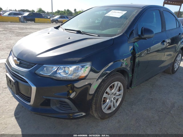 1G1JB5SH3H4148588 Chevrolet Sonic Ls Auto