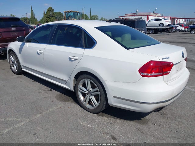 Продаж на аукціоні авто 2015 Volkswagen Passat 1.8t Se, vin: 1VWBS7A3XFC016196, номер лоту: 44869683