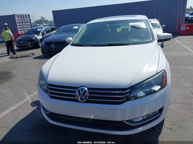 Продаж на аукціоні авто 2015 Volkswagen Passat 1.8t Se, vin: 1VWBS7A3XFC016196, номер лоту: 44869683
