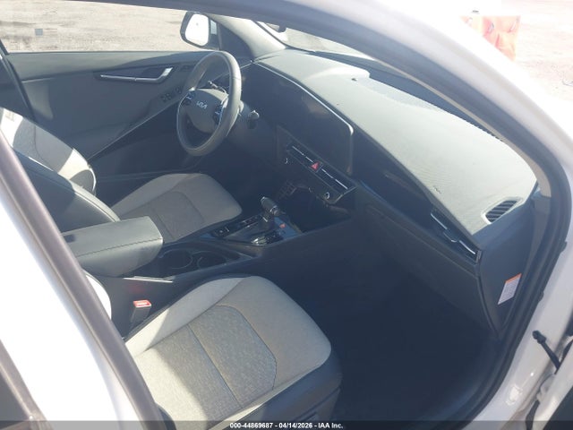 44869687 :رقم المزاد ، KNDCT3LE8R5132050 vin ، 2024 Kia Niro Sx Touring مزاد بيع