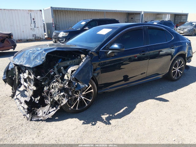 Toyota CAMRY SE 2018 4T1B11HK3JU520992 Image 2