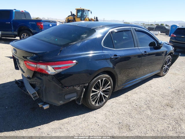 Toyota CAMRY SE 2018 4T1B11HK3JU520992 Image 4