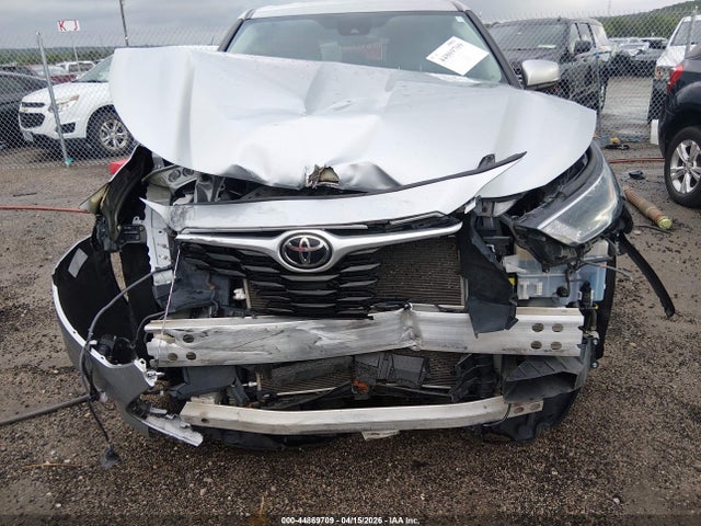 44869709 :رقم المزاد ، 5TDZZRAH2NS106234 vin ، 2022 Toyota Highlander Le مزاد بيع