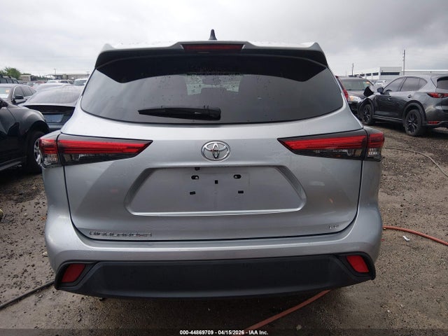 44869709 :رقم المزاد ، 5TDZZRAH2NS106234 vin ، 2022 Toyota Highlander Le مزاد بيع