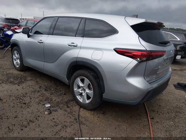 44869709 :رقم المزاد ، 5TDZZRAH2NS106234 vin ، 2022 Toyota Highlander Le مزاد بيع