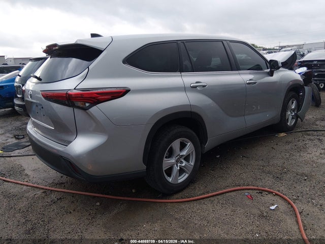 44869709 :رقم المزاد ، 5TDZZRAH2NS106234 vin ، 2022 Toyota Highlander Le مزاد بيع