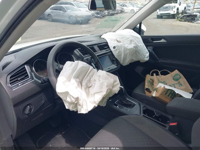 3VV1B7AX1JM185534 Volkswagen Tiguan 2.0t S
