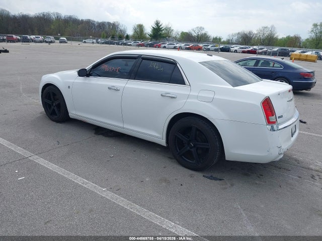44869755 :رقم المزاد ، 2C3CCAAG4DH697653 vin ، 2013 Chrysler 300 Motown مزاد بيع