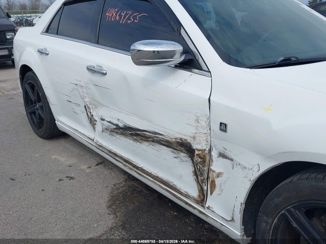 44869755 :رقم المزاد ، 2C3CCAAG4DH697653 vin ، 2013 Chrysler 300 Motown مزاد بيع
