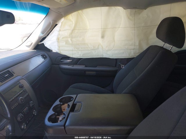 44869757 :رقم المزاد ، 1GNFC13C68J212296 vin ، 2008 Chevrolet Tahoe Ls مزاد بيع