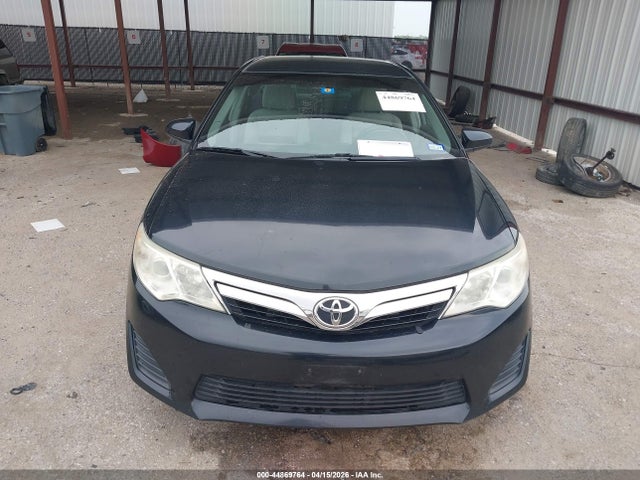 44869764 :رقم المزاد ، 4T1BF1FK9CU055626 vin ، 2012 Toyota Camry Le مزاد بيع