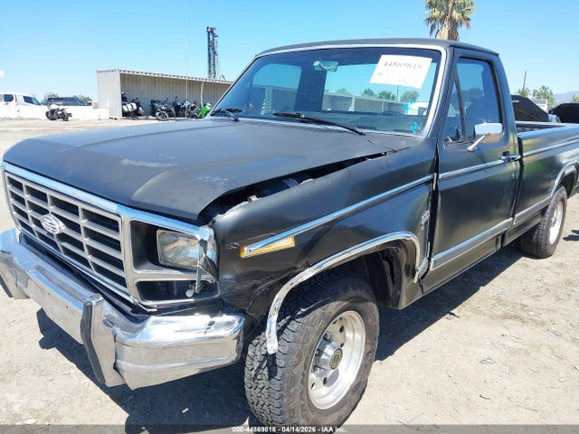 1983 Ford F100 მანქანა იყიდება აუქციონზე, vin: 1FTCF10F1DLA35351, აუქციონის ნომერი: 44869818