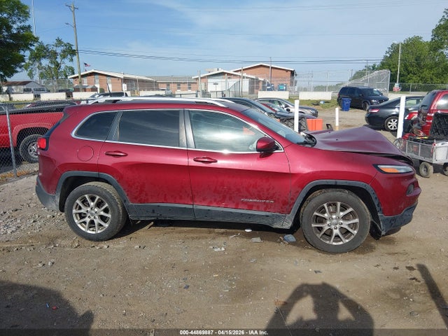 1C4PJLCB0HW643452 Jeep Cherokee Latitude Fwd