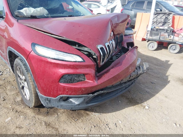 1C4PJLCB0HW643452 Jeep Cherokee Latitude Fwd