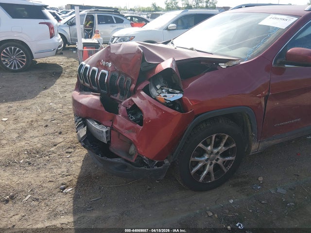 1C4PJLCB0HW643452 Jeep Cherokee Latitude Fwd