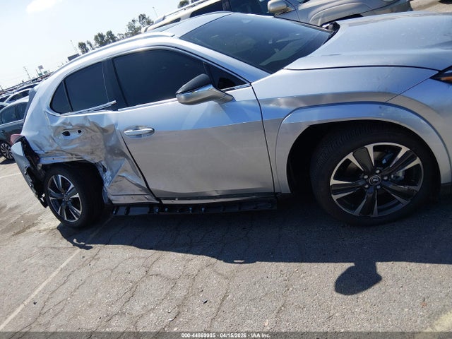 Lexus Ux 300h Premium Awd 2026 JTHUCJDH8T2015934 Image 13