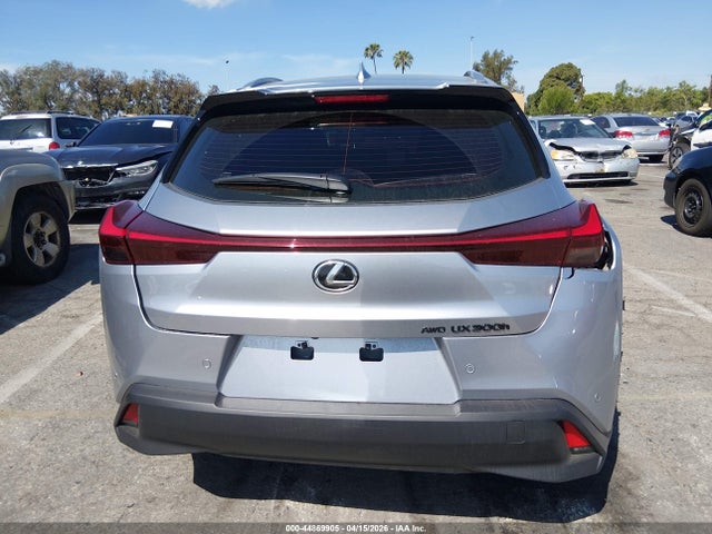 Lexus Ux 300h Premium Awd 2026 JTHUCJDH8T2015934 Image 16