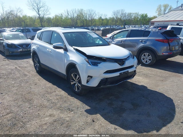 Toyota Rav4 Xle 2018 2T3RFREV6JW806310 Image 1