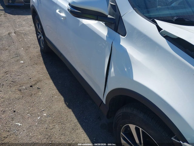 Toyota Rav4 Xle 2018 2T3RFREV6JW806310 Image 20